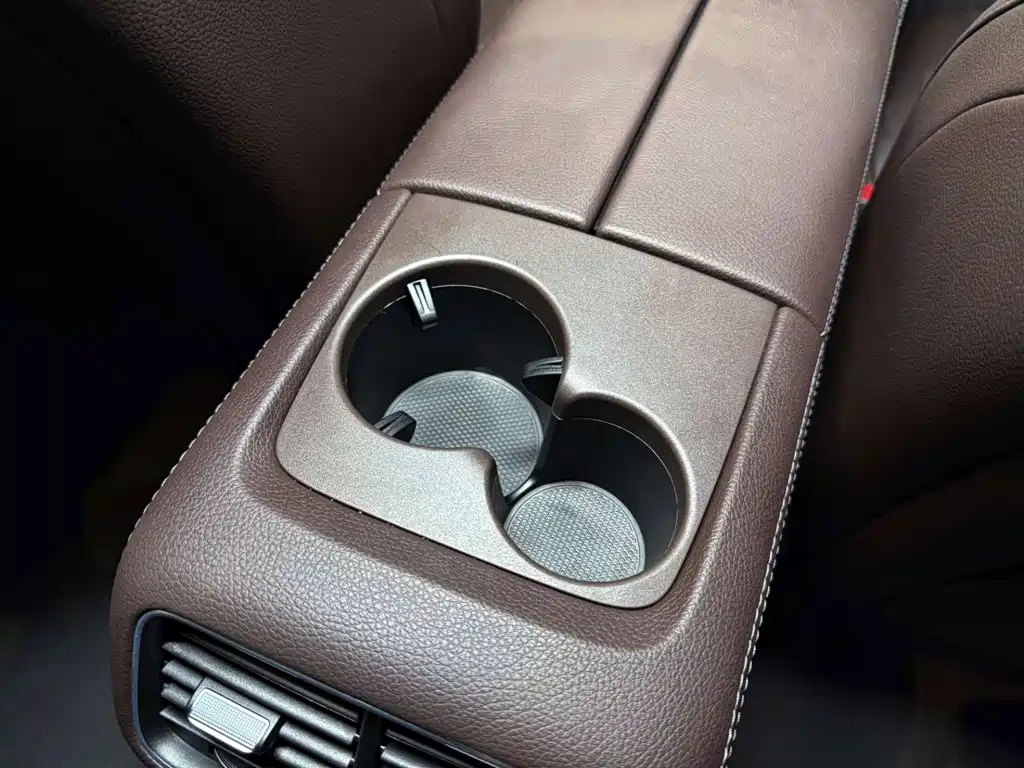 Mercedes-Benz GLE (Import) — миниатюра 38