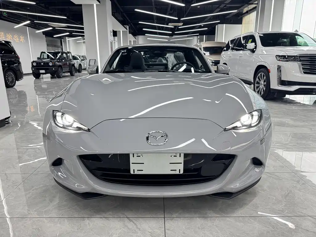 Mazda MX-5 2025 2.0L AT