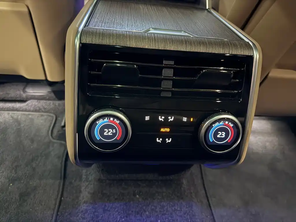 Land Rover Range Rover — миниатюра 13