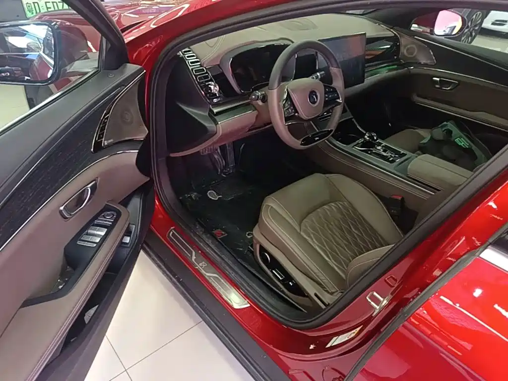 BYD Han — миниатюра 16
