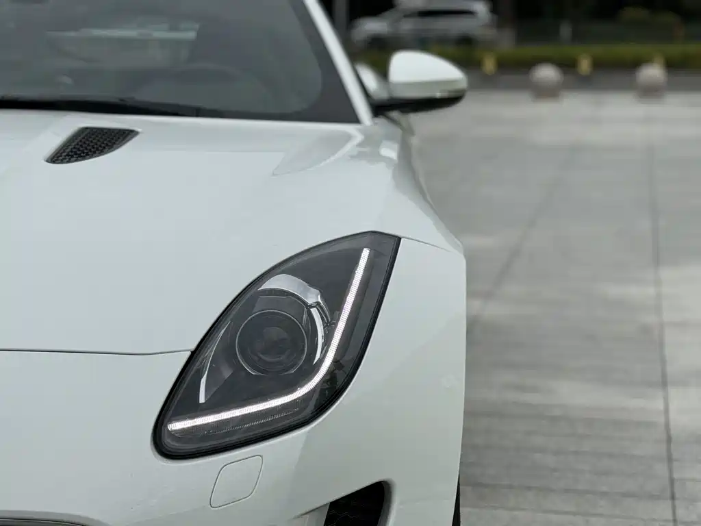 Jaguar F-TYPE — миниатюра 5