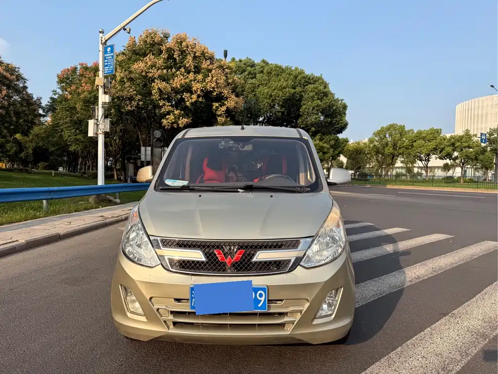Wuling Rongguang V — миниатюра 2
