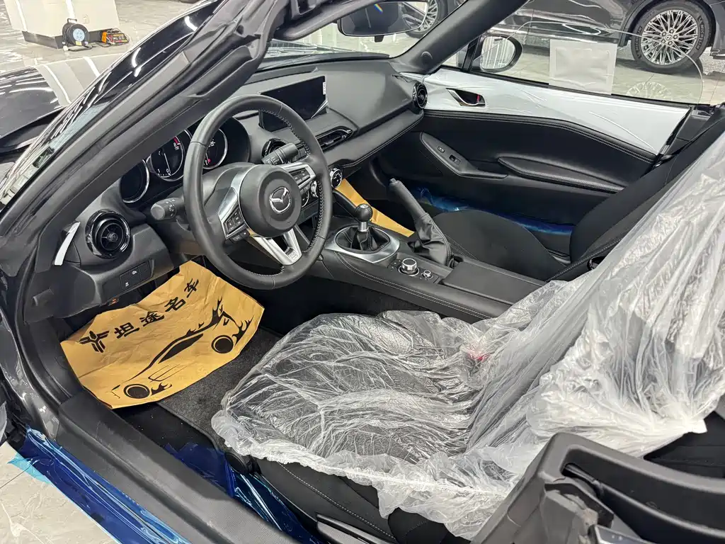 Mazda MX-5 2025 2.0L MT