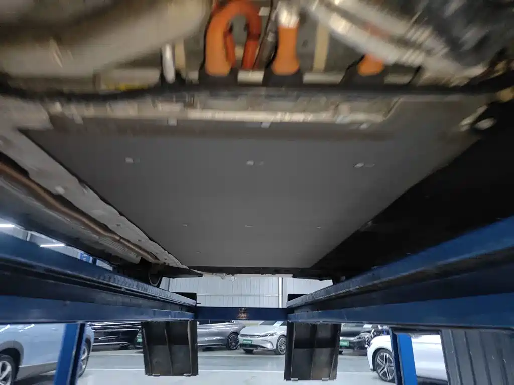 BYD Han L — миниатюра 8