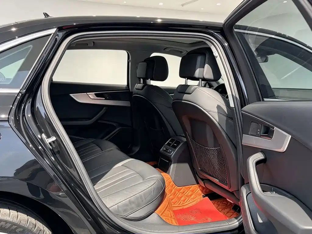 Audi A4L — миниатюра 8