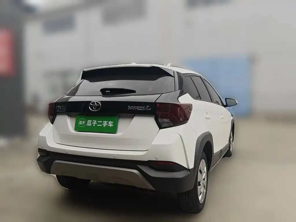 Toyota Yaris L — миниатюра 4
