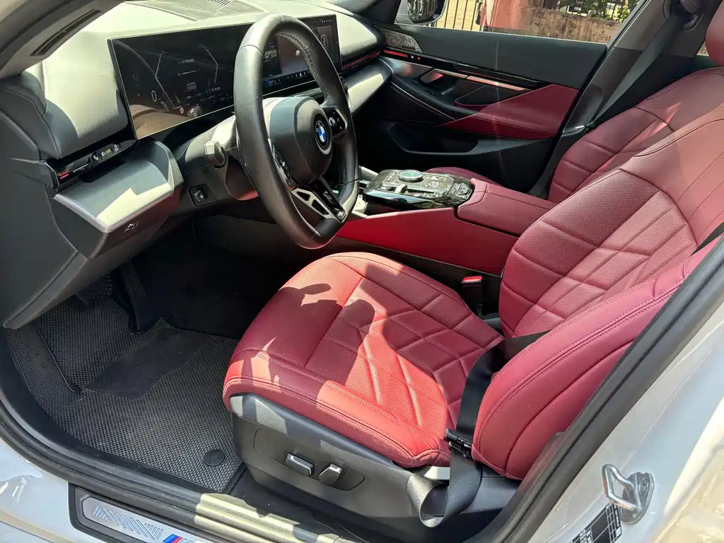 BMW 5 Series — миниатюра 10