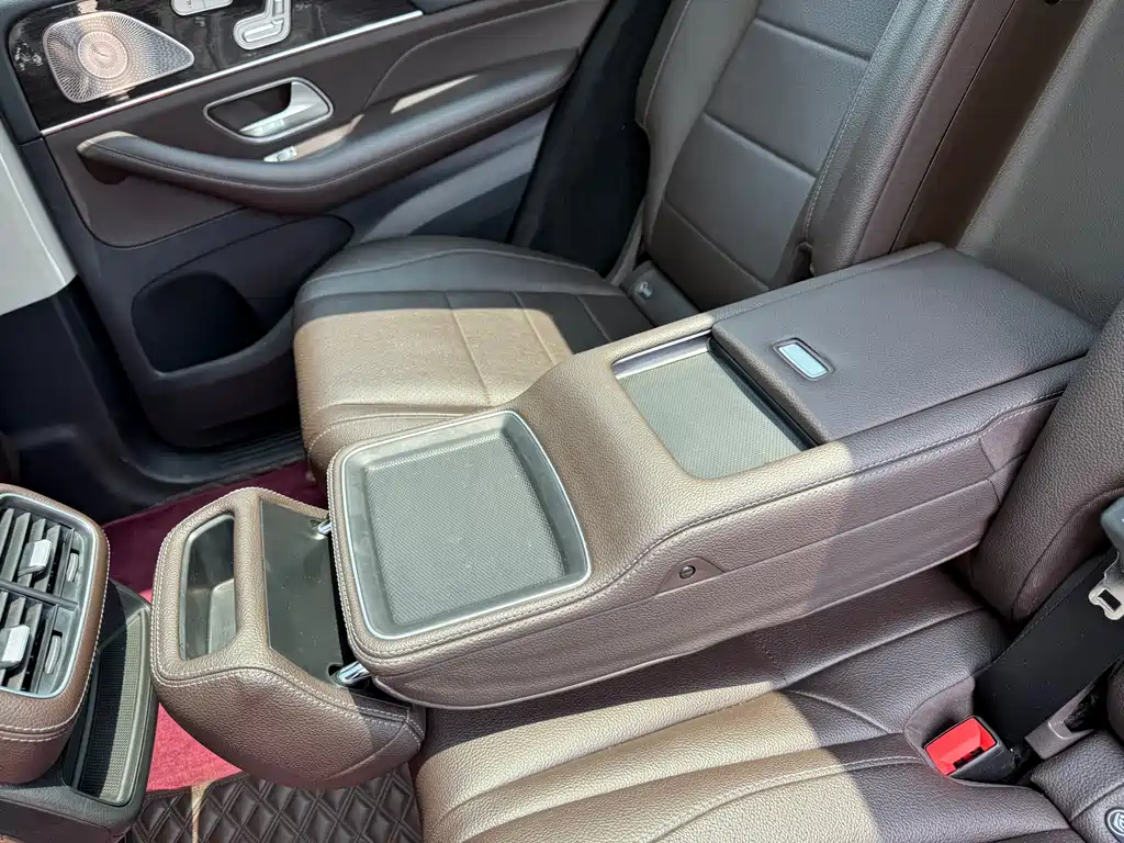 Mercedes-Benz GLE (Import) — миниатюра 39