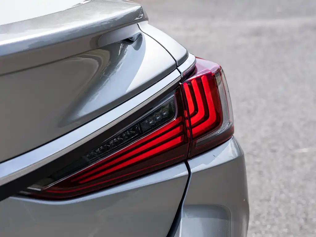 Lexus ES 2021 300h Executive