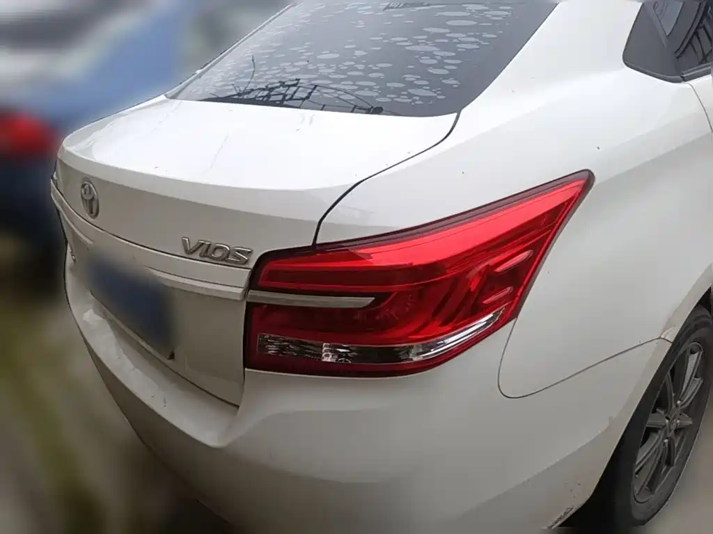 Toyota Vios — миниатюра 8