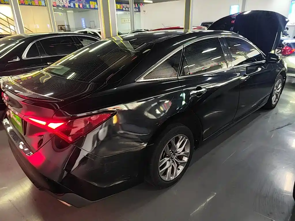 Toyota Avalon — миниатюра 7