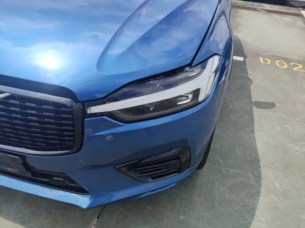Volvo XC60 PHEV — миниатюра 24