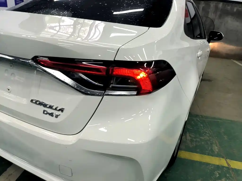 Toyota Corolla — миниатюра 8