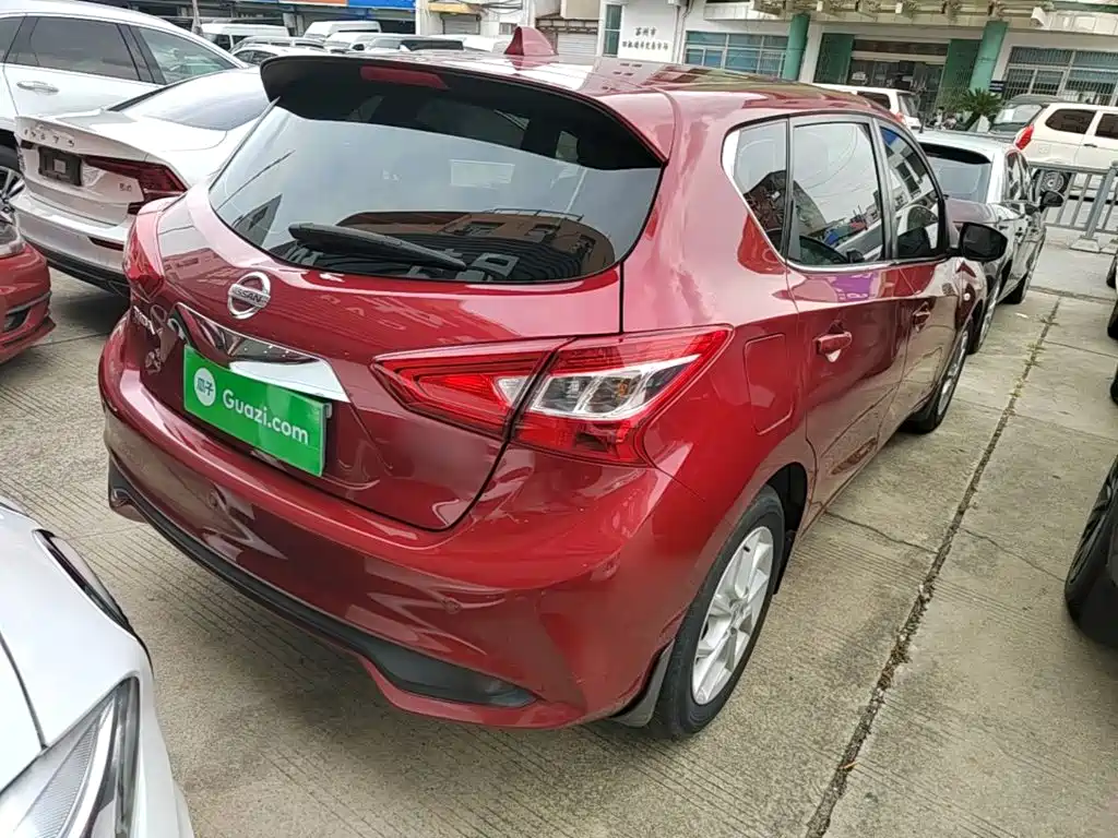Nissan Tiida — миниатюра 7