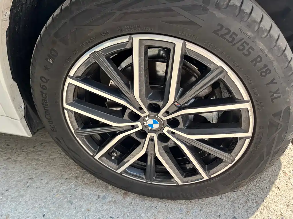 BMW iX1 — миниатюра 4