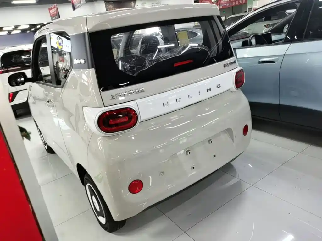 Wuling MINIEV — миниатюра 5