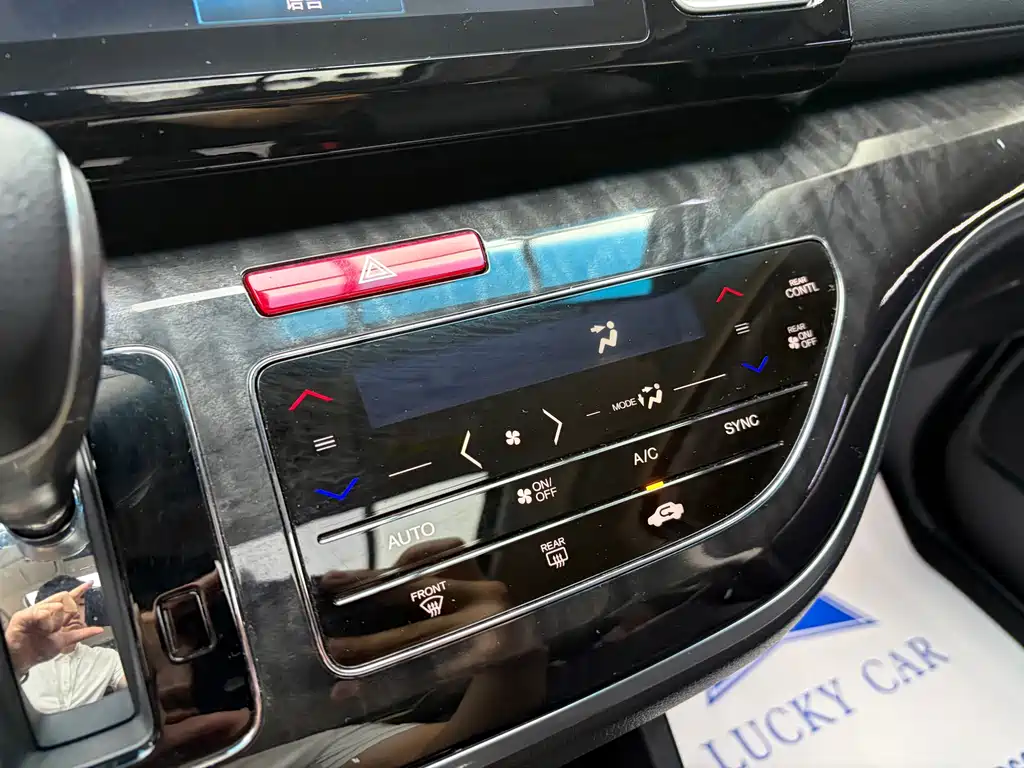 Honda Elysion — миниатюра 17