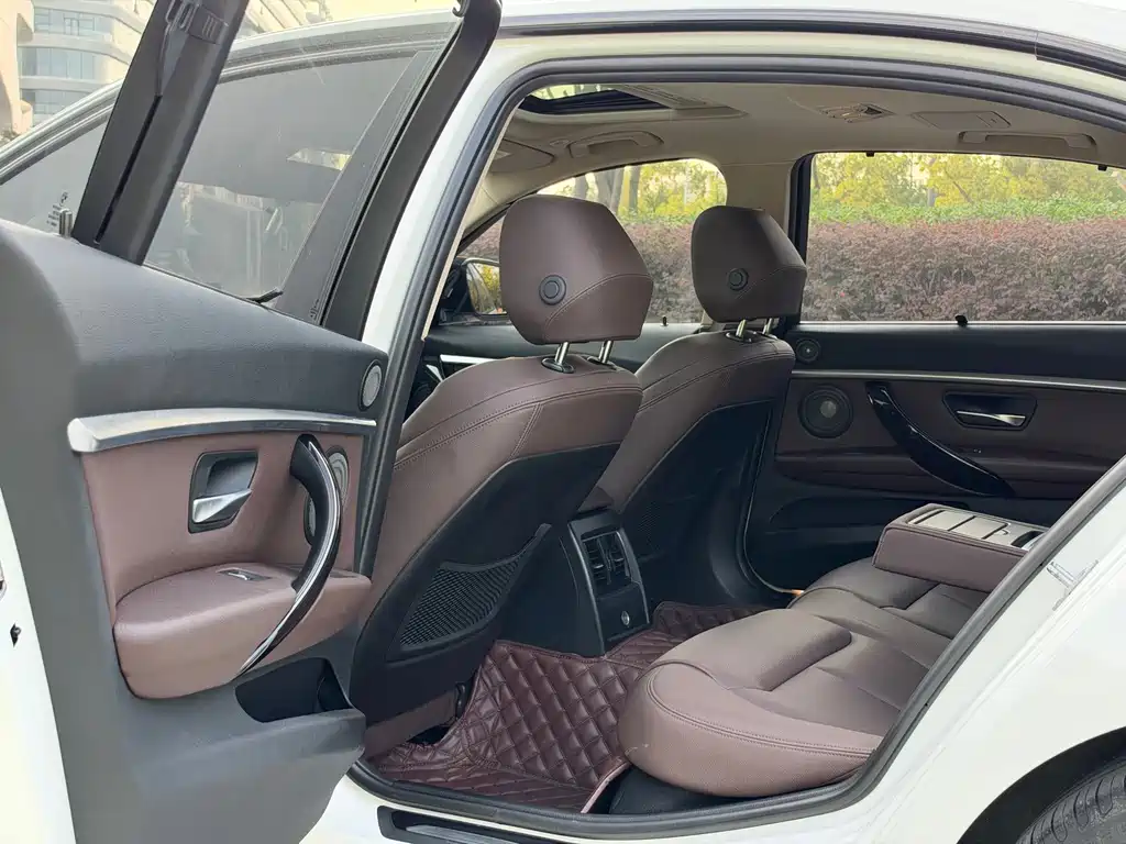 BMW 3 Series — миниатюра 10