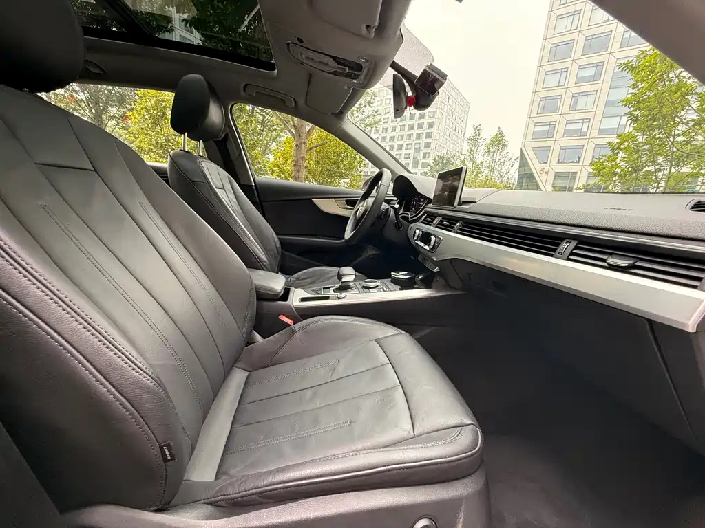 Audi A4L 2018 30 40 TFSI Fashion