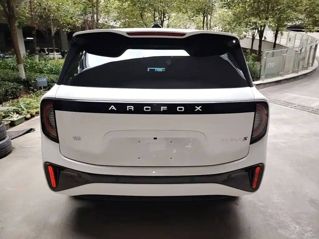 ARCFOX S — миниатюра 6
