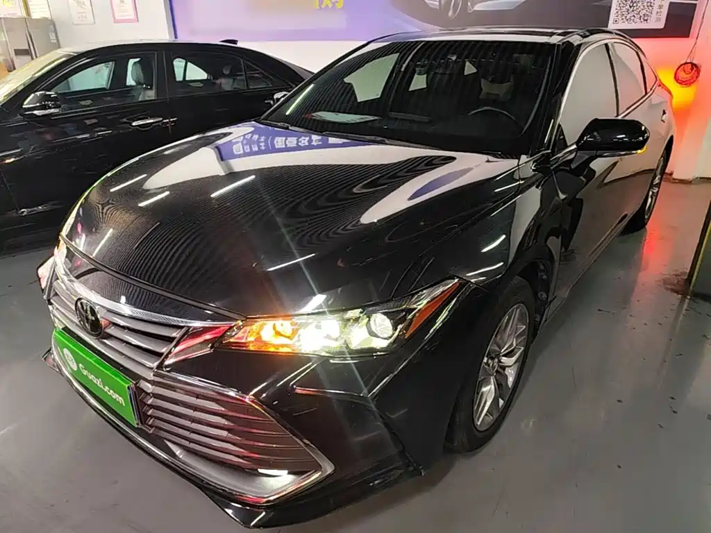 Toyota Avalon — миниатюра 2