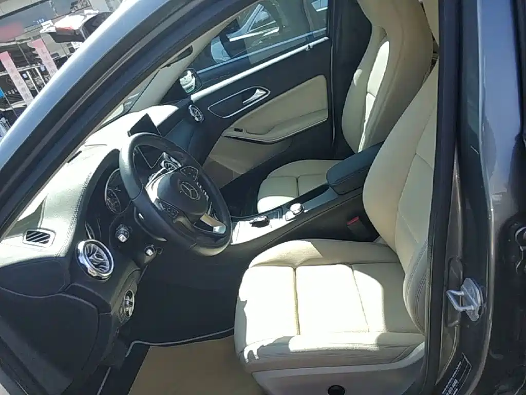 Mercedes-Benz GLA — миниатюра 15