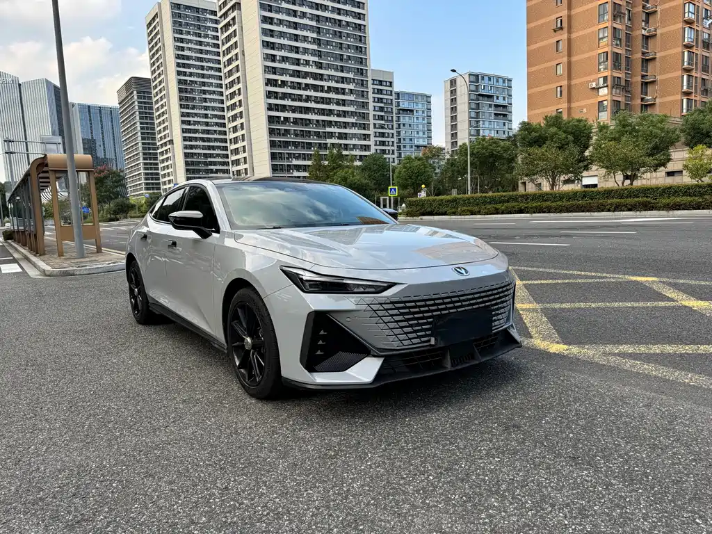 Changan UNI-V — миниатюра 3