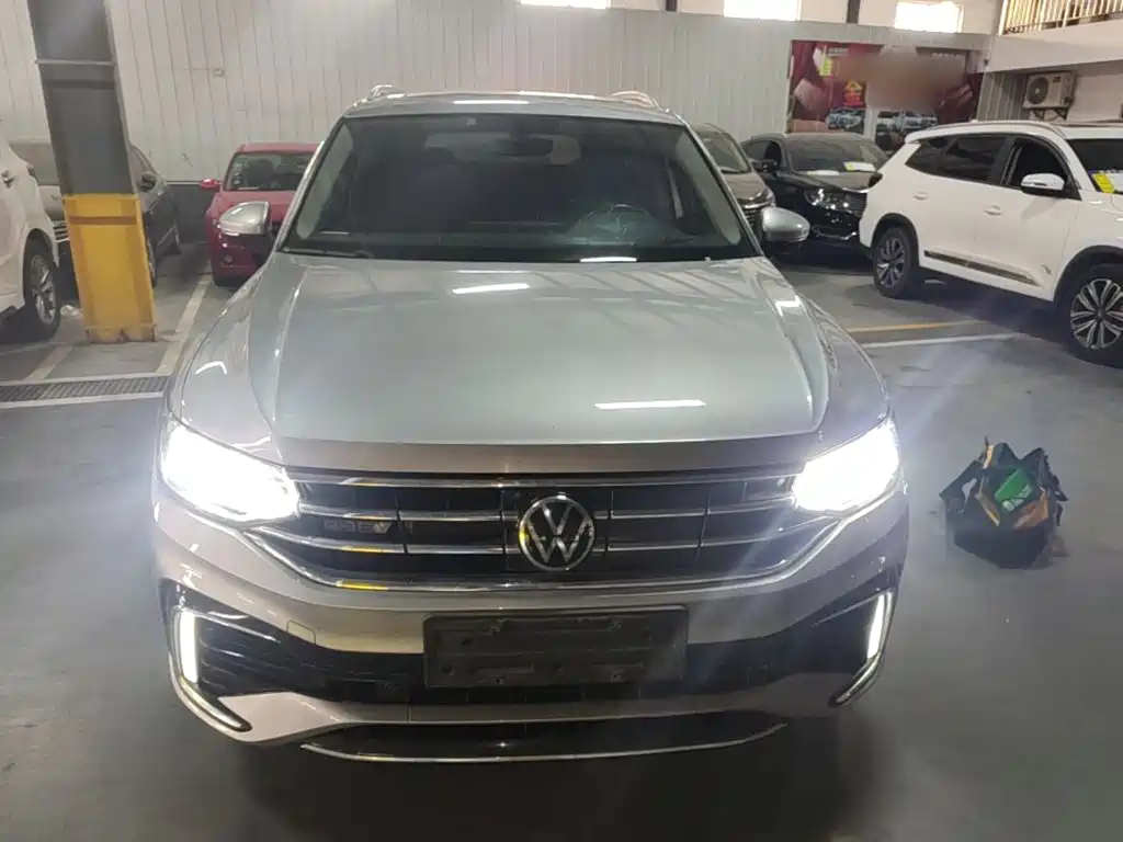 Volkswagen Tiguan L PHEV — миниатюра 3