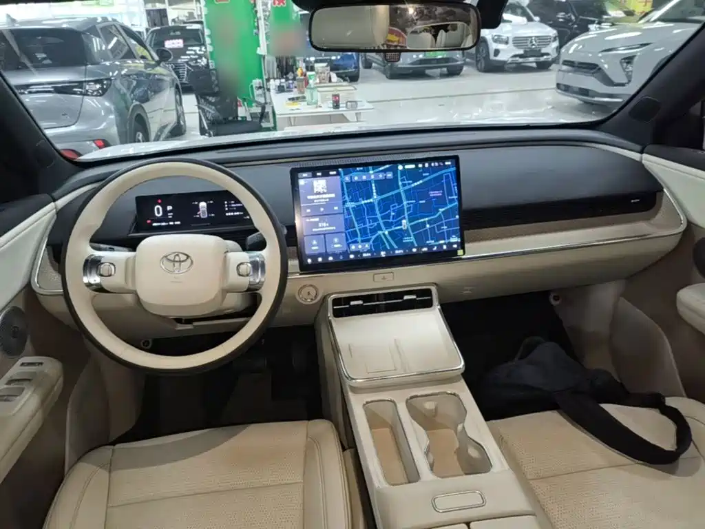 Toyota bZ3X — миниатюра 10