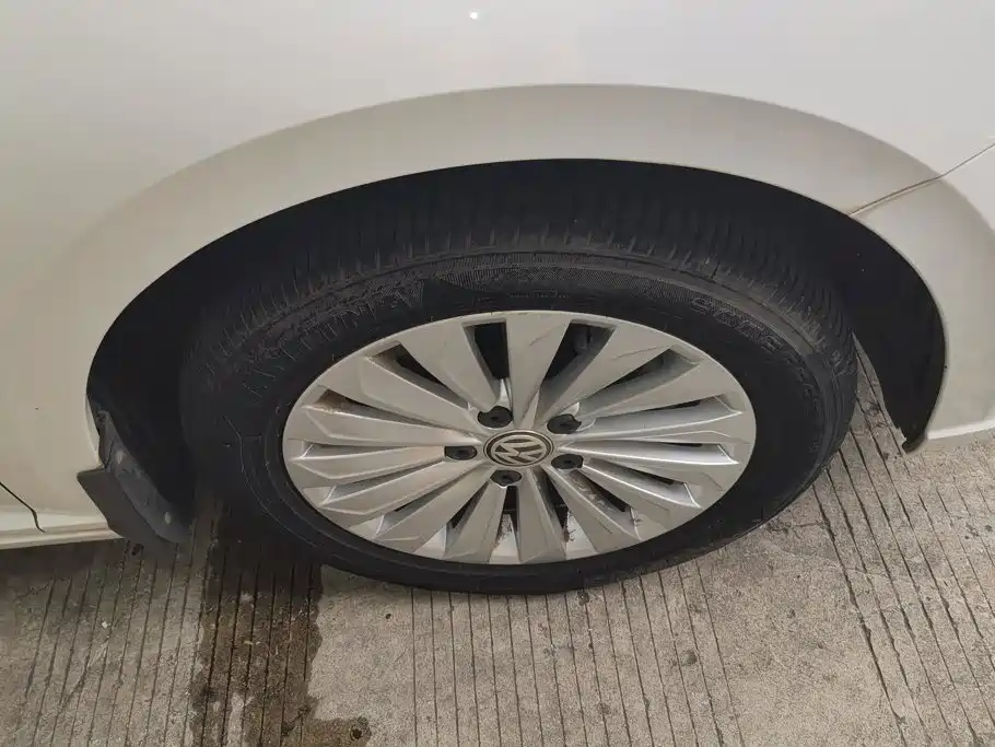 Volkswagen Lavida — миниатюра 6