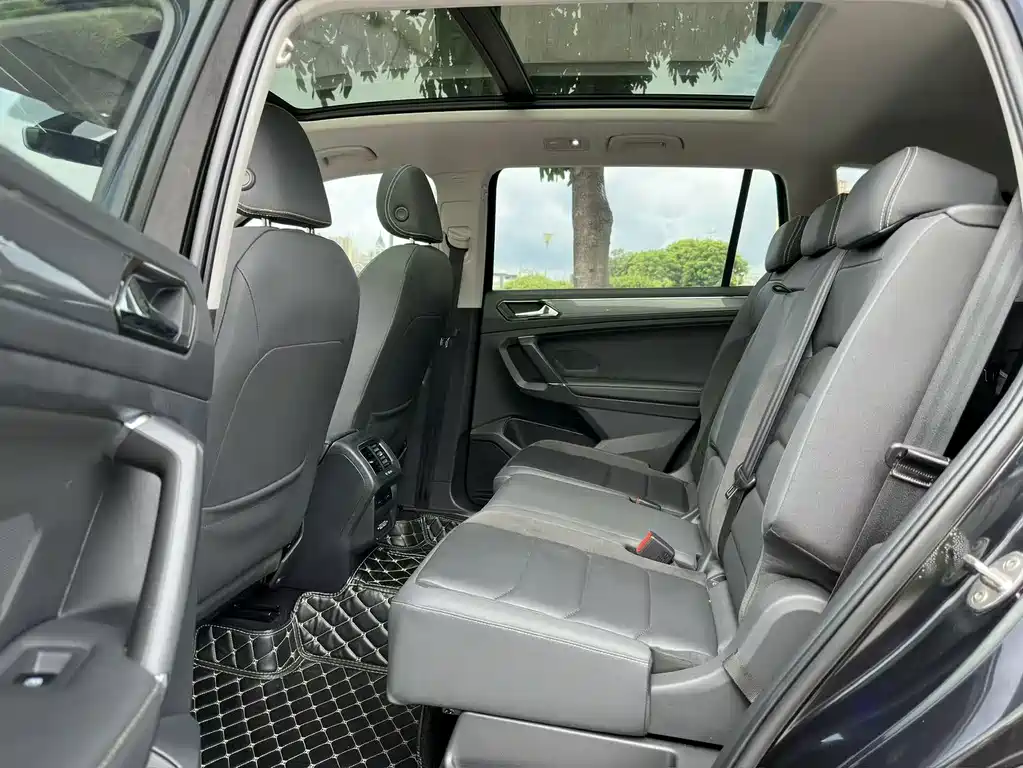 Volkswagen Tiguan L — миниатюра 6