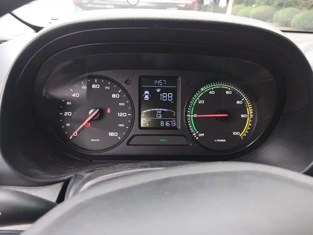 Roewe Clever — миниатюра 12