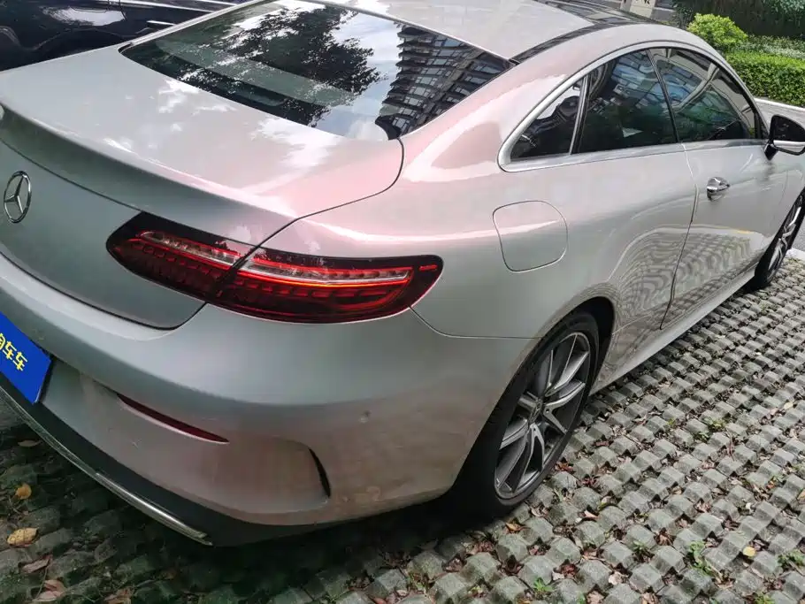 Mercedes-Benz E-Class (Import) — миниатюра 3
