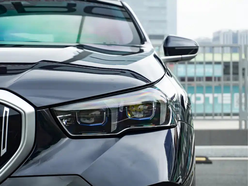 BMW 5 Series — миниатюра 3