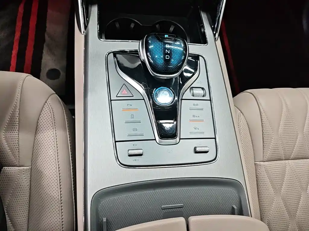 BYD Tang New Energy — миниатюра 14