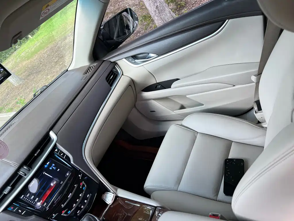 Cadillac XTS — миниатюра 10