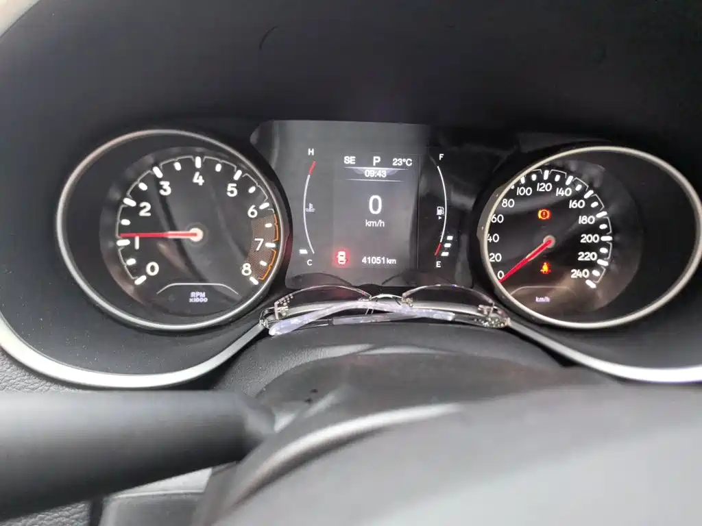 Jeep Compass — миниатюра 8