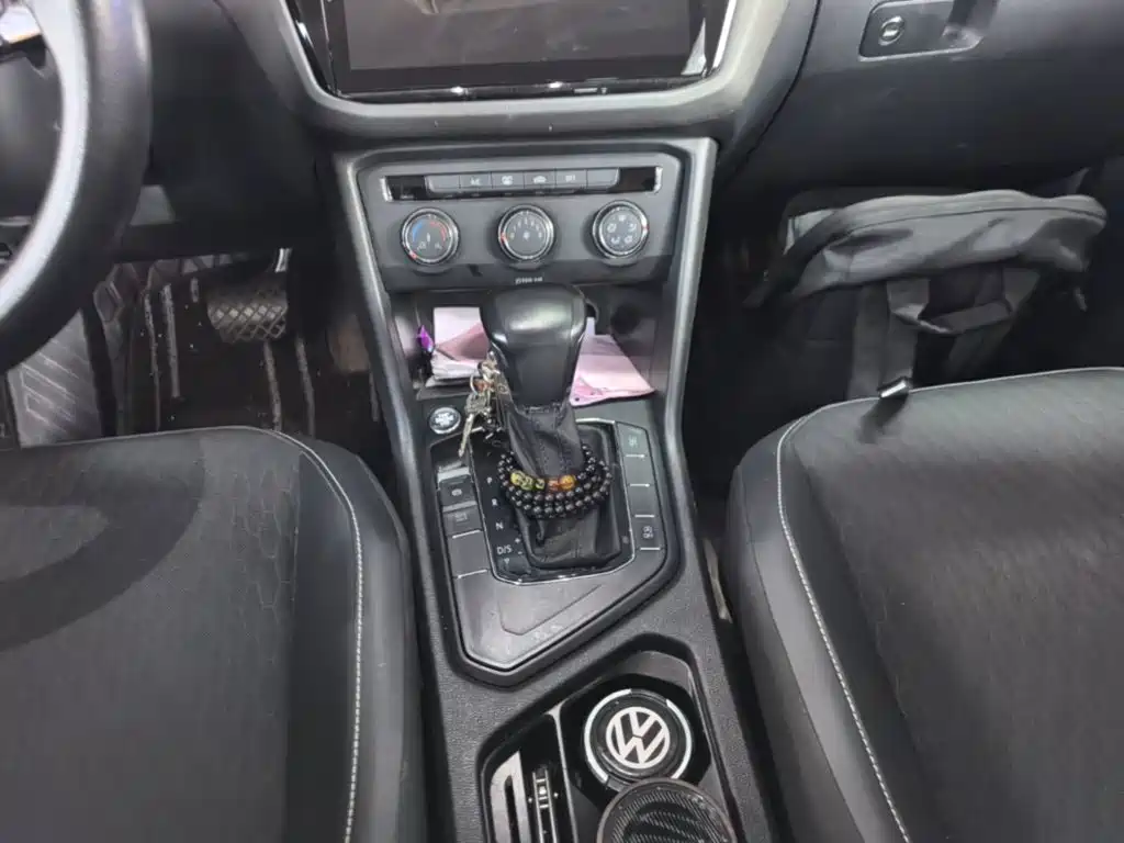 Volkswagen Tiguan L — миниатюра 14