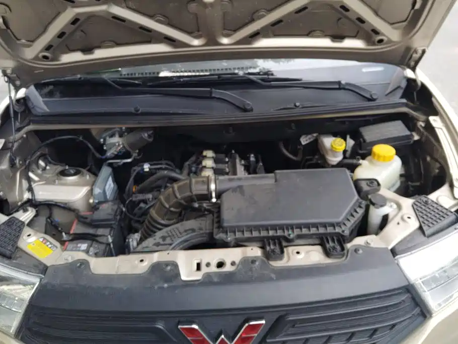 Wuling Hongguang V — миниатюра 10
