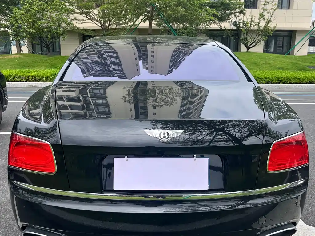 Bentley Flying Spur — миниатюра 4
