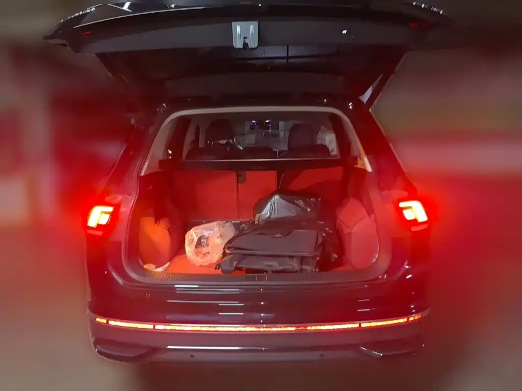 Volkswagen Tiguan L — миниатюра 15