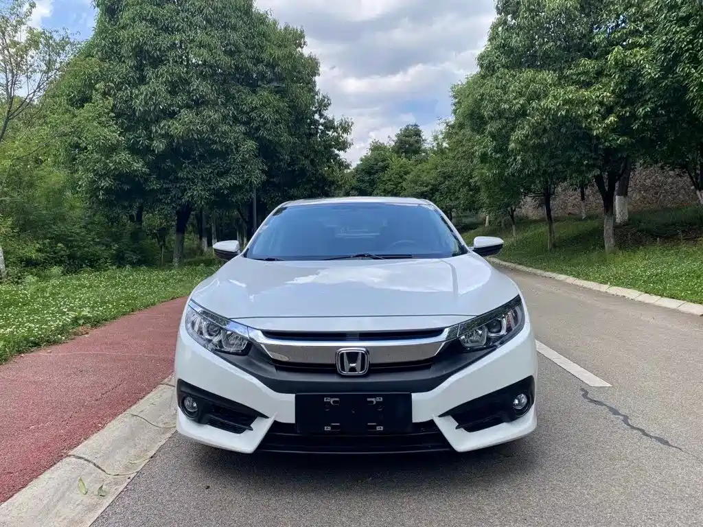 Honda Civic — миниатюра 8