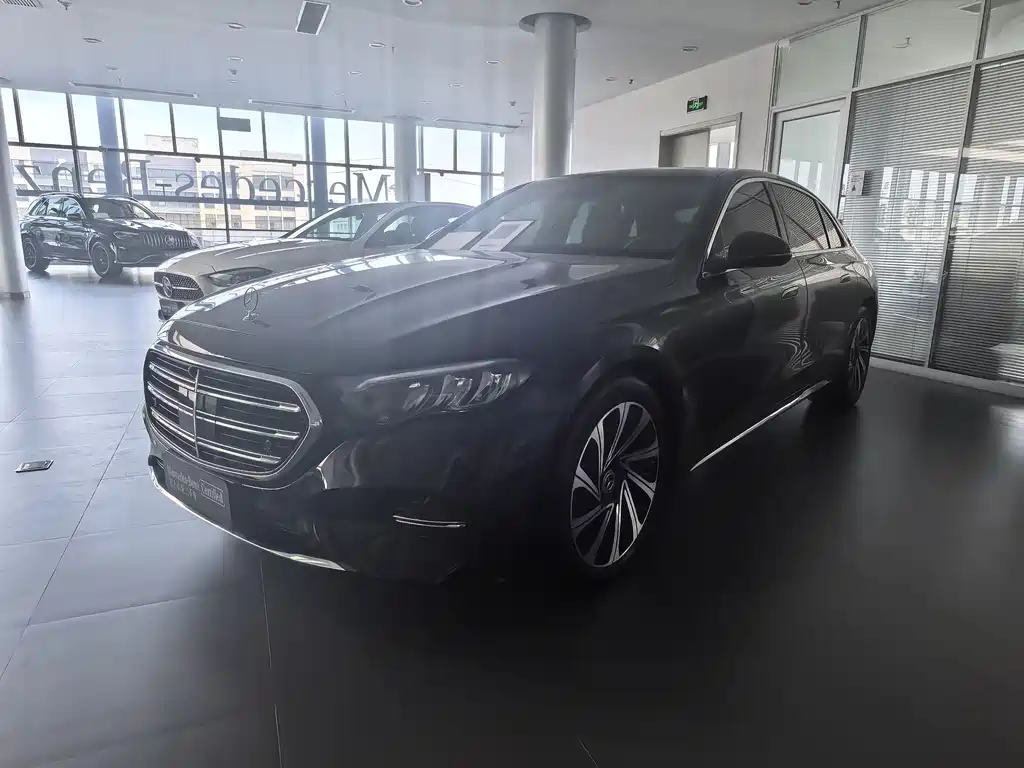 Mercedes-Benz E-Class 2024