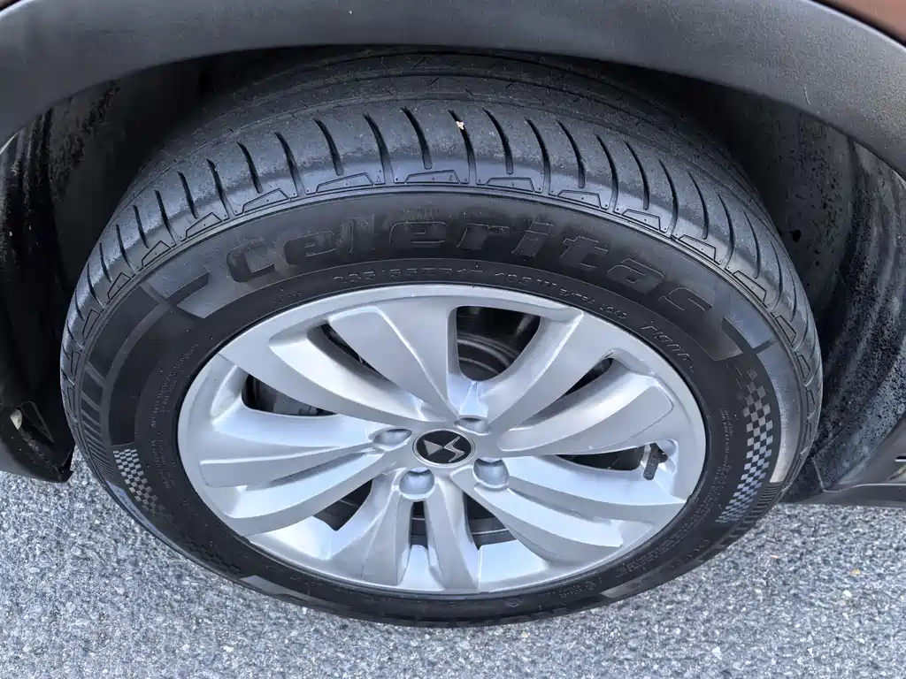 DS 6 2016 1.8T Luxury THP200