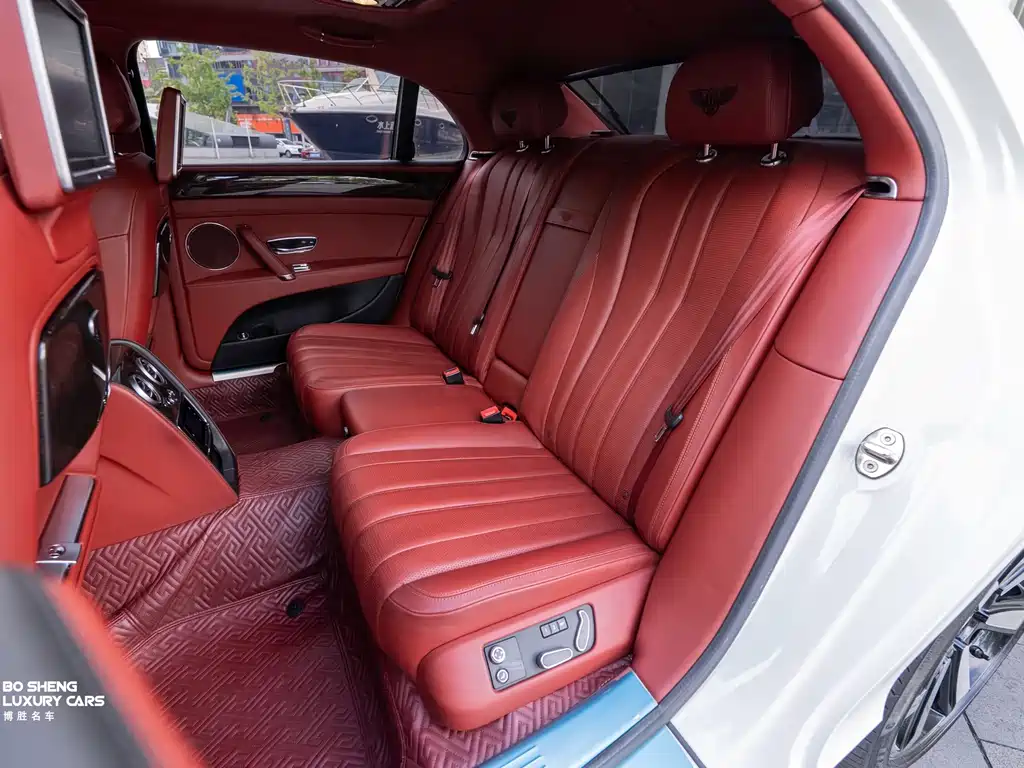 Bentley Flying Spur — миниатюра 11