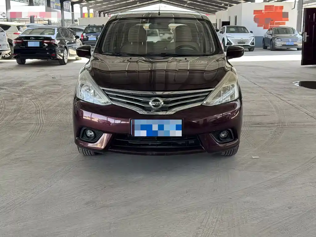 Nissan Livina — миниатюра 2