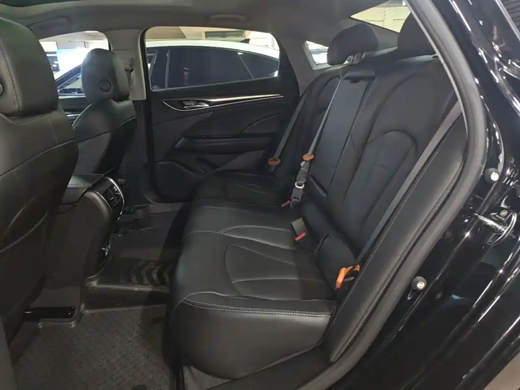 Buick LaCrosse — миниатюра 17