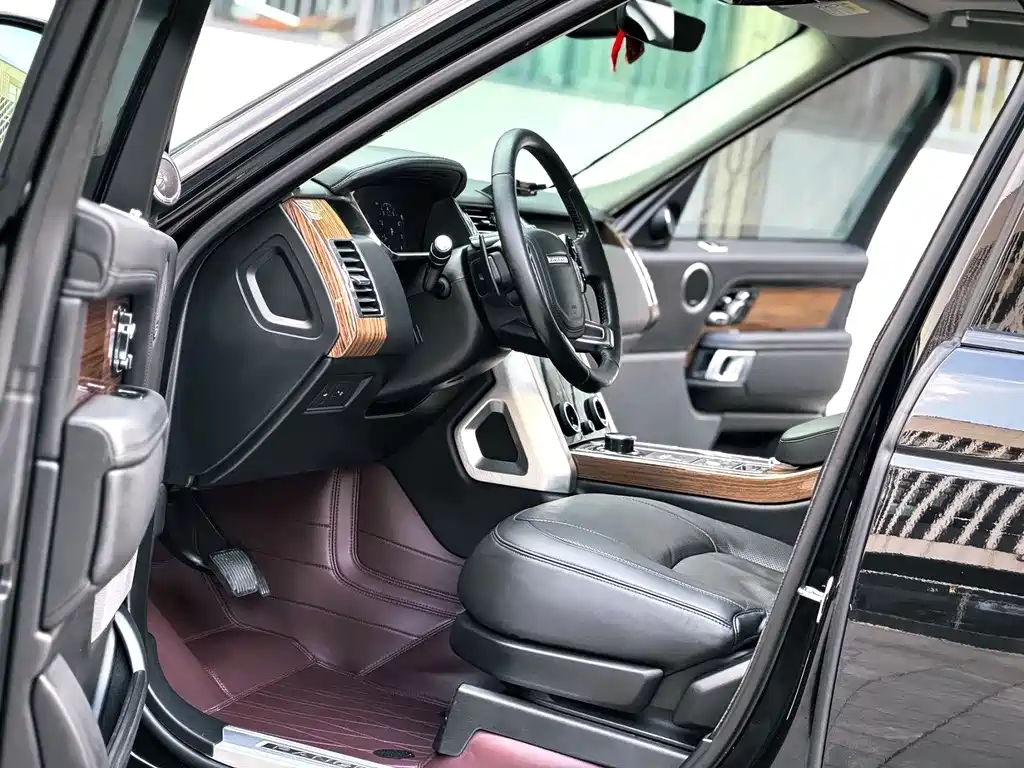Land Rover Range Rover — миниатюра 4
