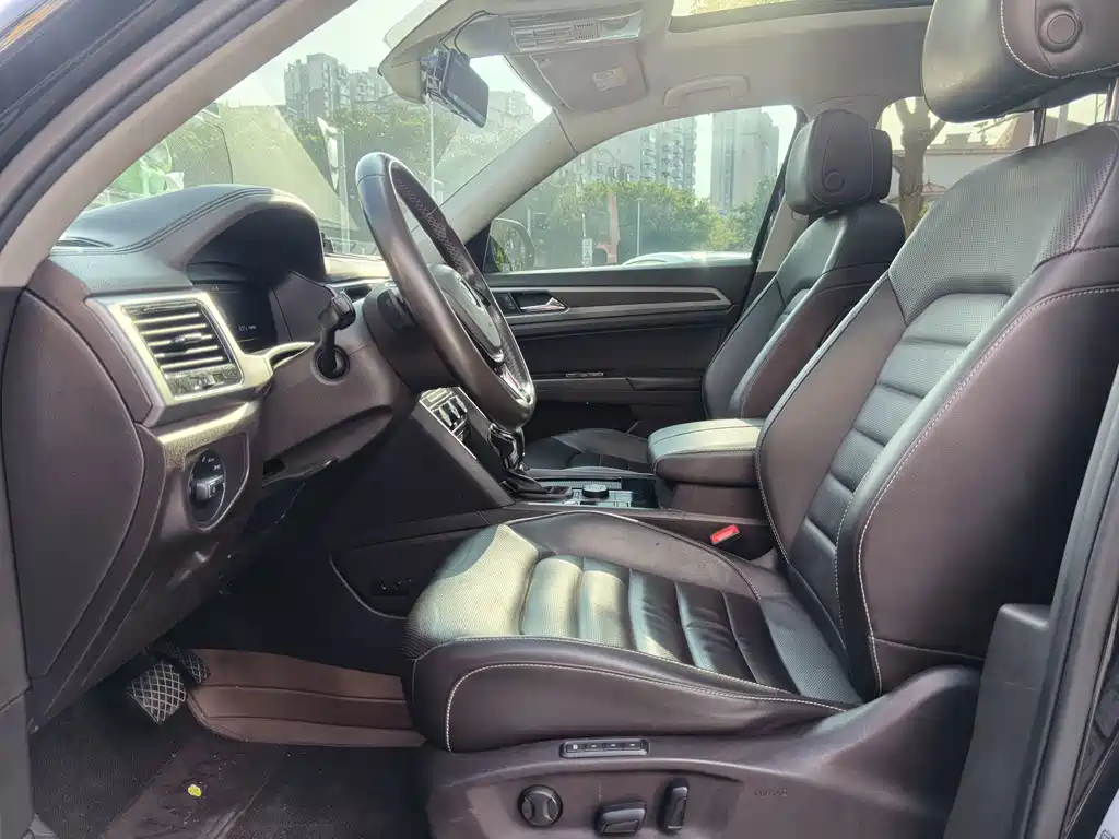 Volkswagen Teramont — миниатюра 8