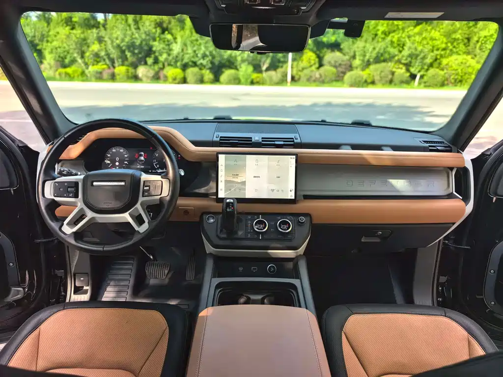 Land Rover Defender — миниатюра 17
